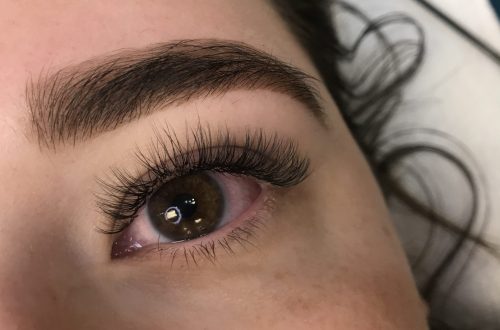 groom Women eyebrows