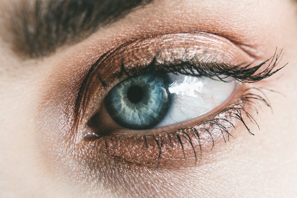 eye liner