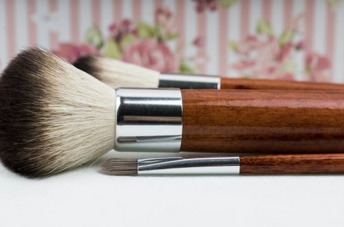 face makeup brush